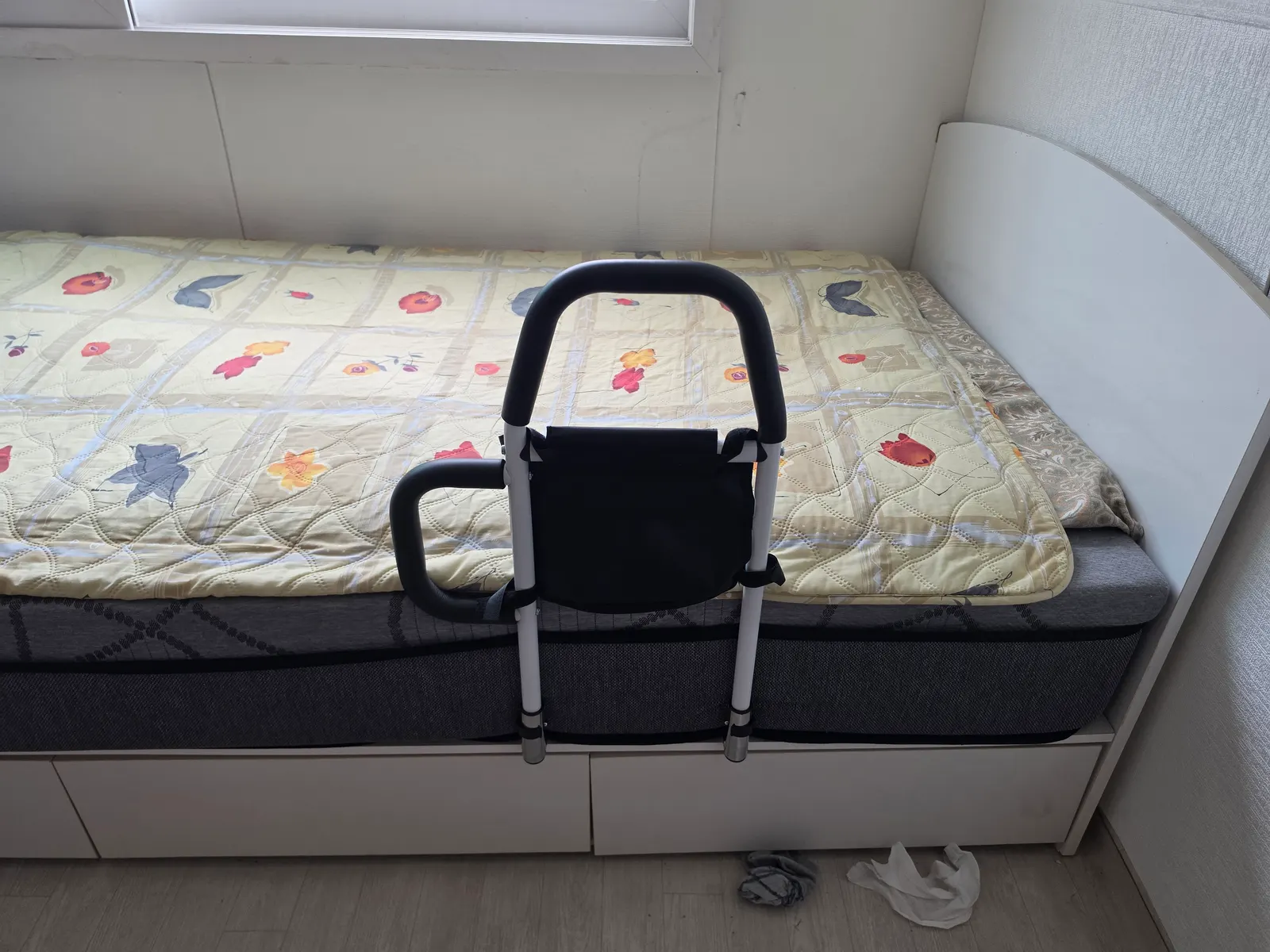 침대 안전가드 설치 시공 사진 3